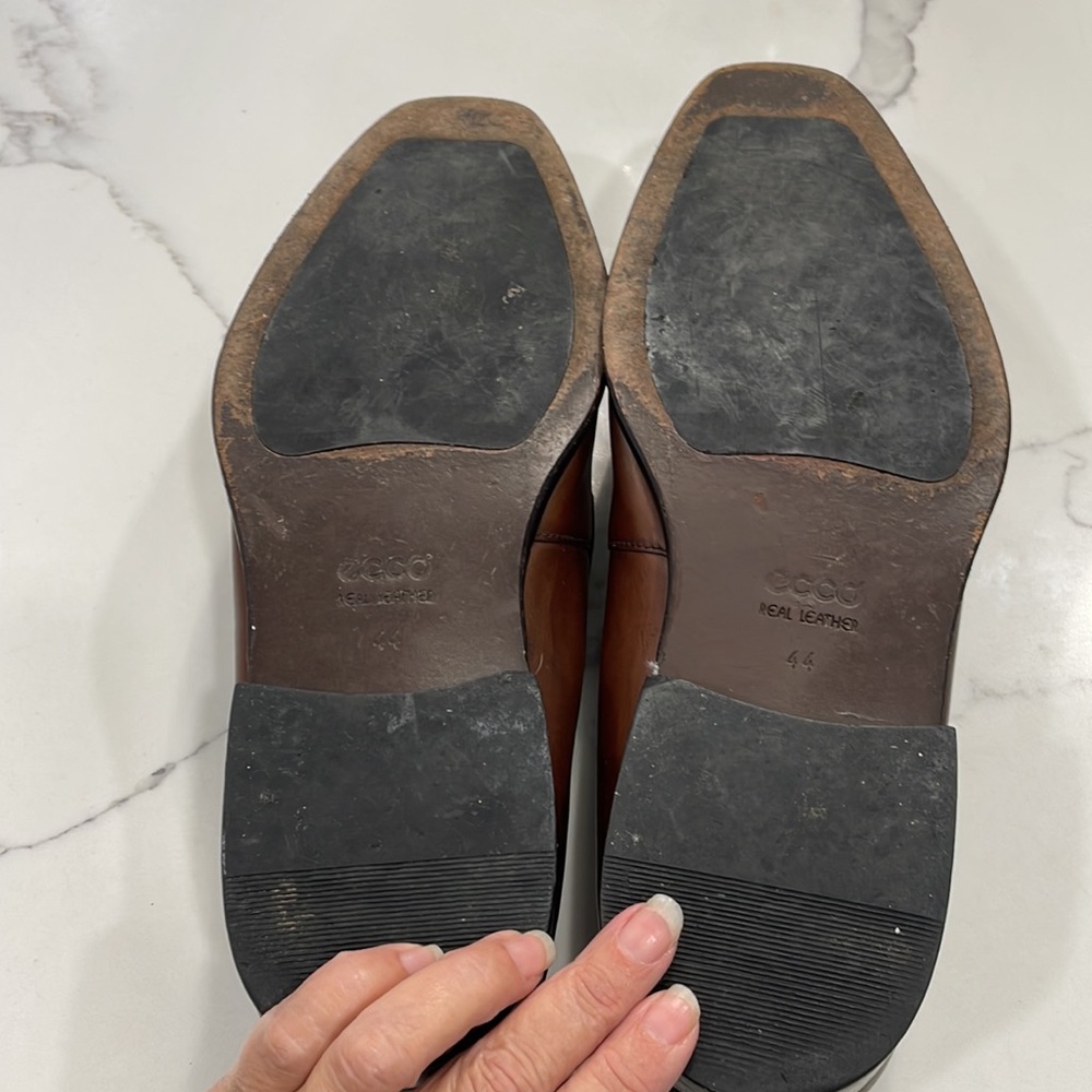 ecco melbourne slip on